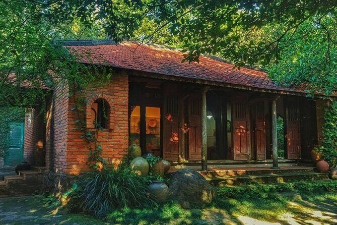 Experience Traditional Vietnamese Costumes at Dong Dinh Museum - FAQ