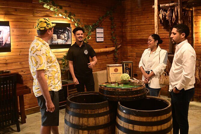 Experiencia de cata de puros con maridaje exclusivo - In-Depth Review: A Flavorful Dive into Dominican Tradition