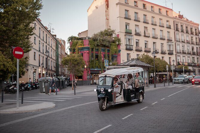 Expert Plus Tour of Madrid in Private Eco Tuk Tuk - FAQ
