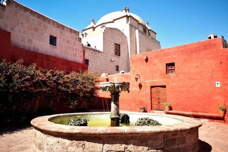 Explore Arequipa+Santa Catalina Monastery with a guided tour - Key Points