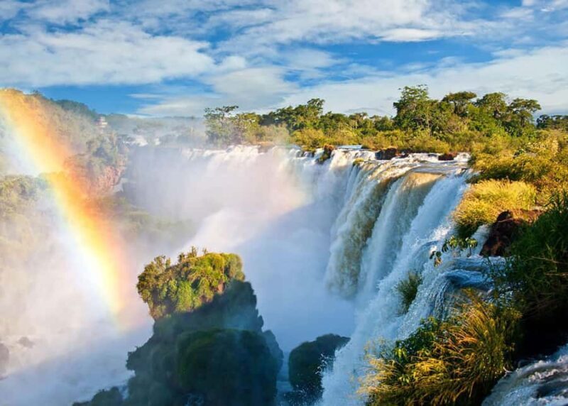 Explore Argentina's Waterfalls: Guided Views and Stories - Key Points