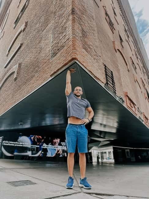 Explore Barcelona: Professional Photo session tour - A Detailed Breakdown of the Experience