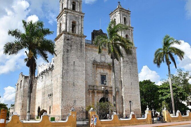 Explore Chichen Itza with Cenote Ikkil and Suytun with Buffet - The Heart of the Tour: Chichen Itza
