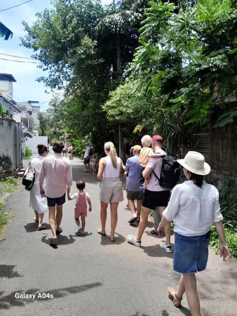 Explore Cultural Colombo and Local Cuisine Tour by bus - FAQs