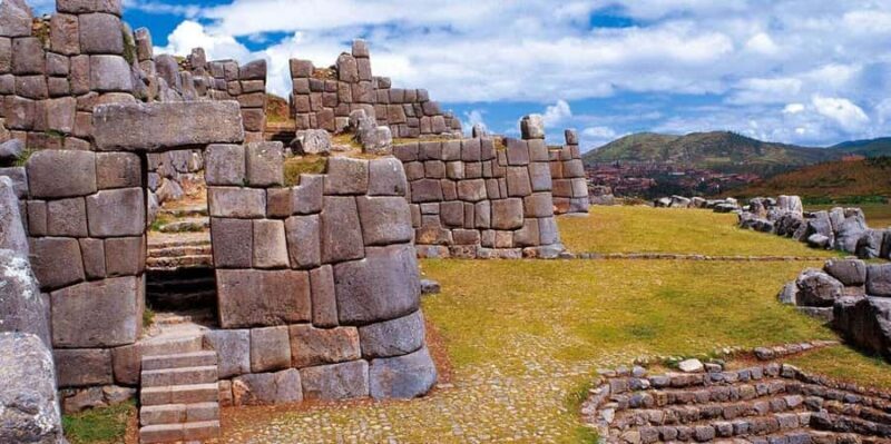 Explore Cusco in 3D + HOTEL 2 stars - Key Points