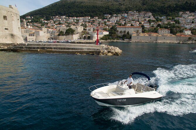 Explore Elaphiti islands by Private trip with Ferretti mini yacht - Who Will Love This Tour?