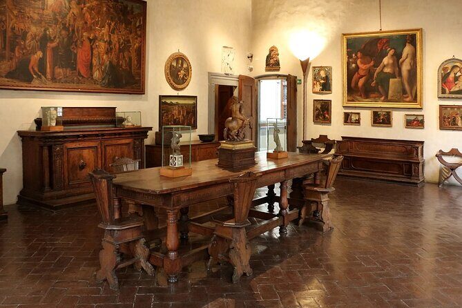 Explore Florence Starting from Italy's Second Largest Duomo - Who Will Love This Tour?