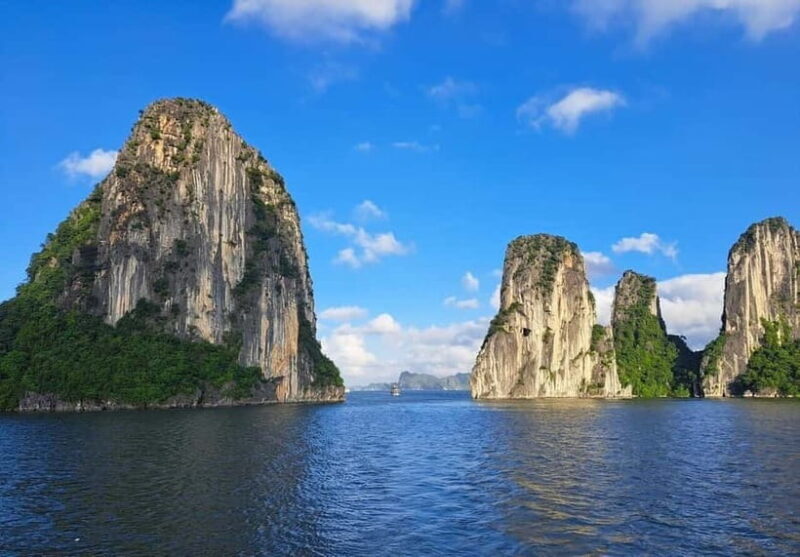 Explore Halong Bay 4 hours with Scenic Cruise, Kayak, Cave - FAQ