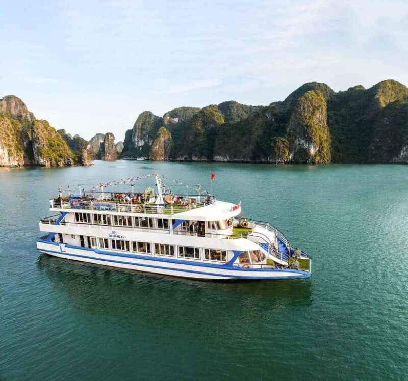 Explore Halong Bay on the BEST Day Cruise with Kayak & Lunch - Key Points