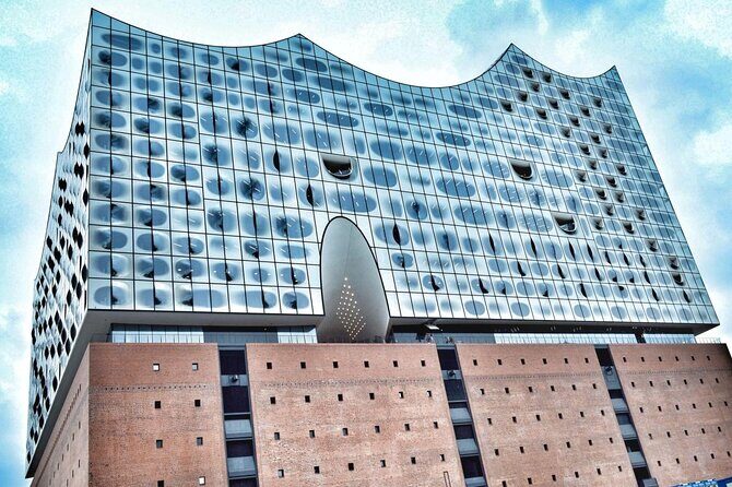 Explore Hamburg's Elbphilharmonie in a playful way - modern and individual - Exploring Hamburgs Elbphilharmonie in a Playful Way — Modern and Individual