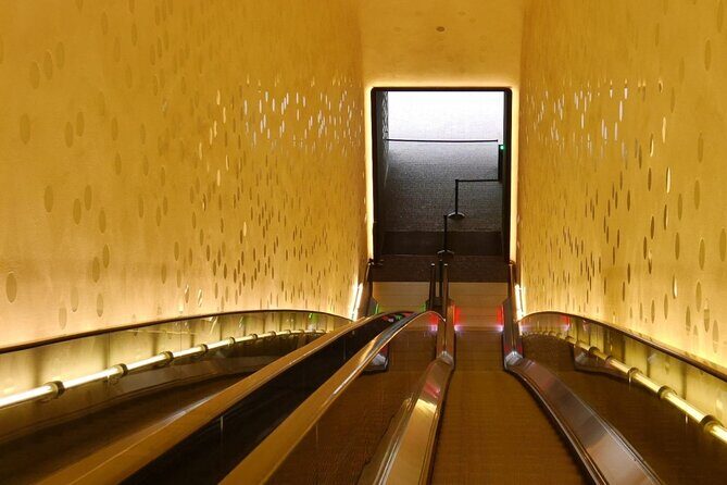 Explore Hamburg's Elbphilharmonie in a playful way - modern and individual - A Closer Look at the Hamburg Elbphilharmonie Adventure