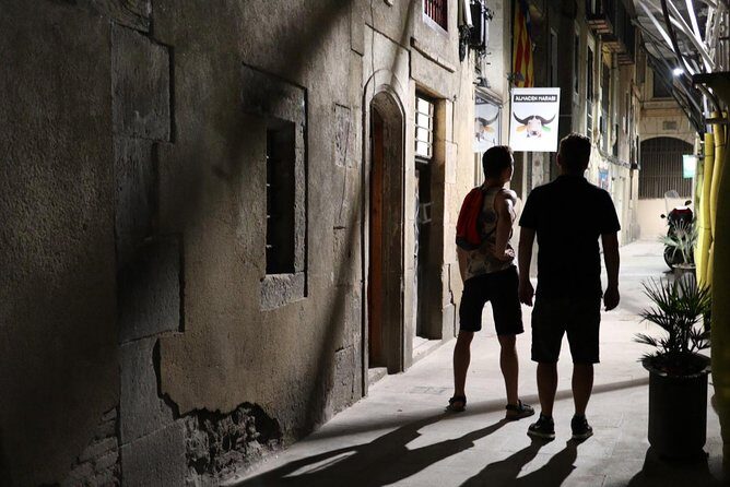 Explore hidden streets of Barcelona with a local - Who Will Love This Tour?