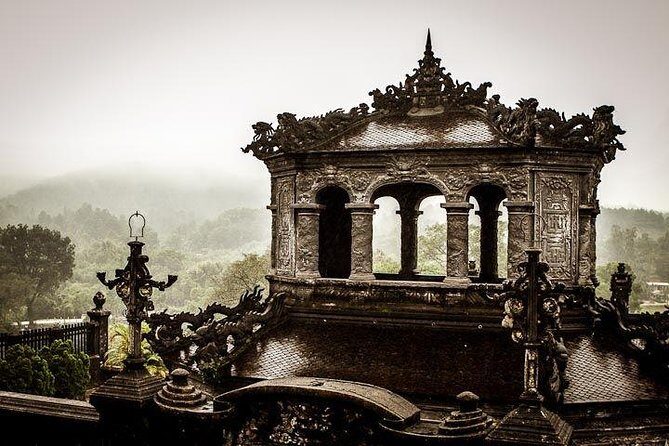 Explore Hue's 3 Royal Tombs with an (ES) driver only. - Key Points