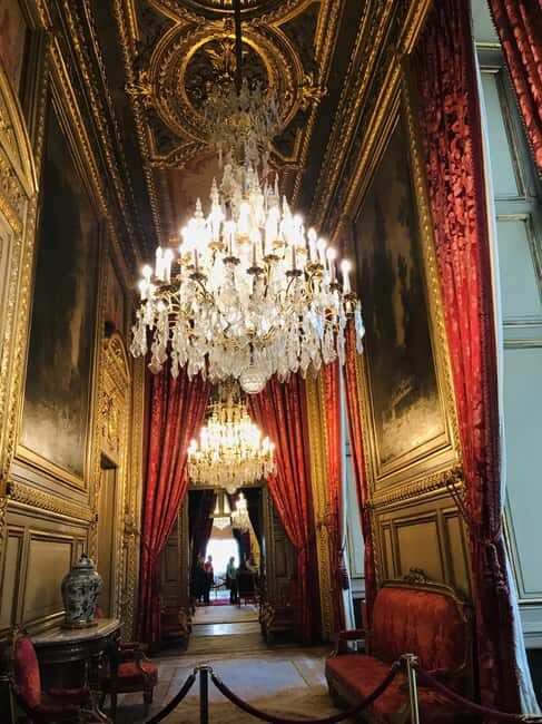 Explore Iconic Masterpieces At The Louvre Museum - Highlights of the Tour
