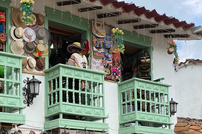 Explore & immerse in GuataPeñol: Past, Present and Local Culture - Climbing Piedra del Peñol