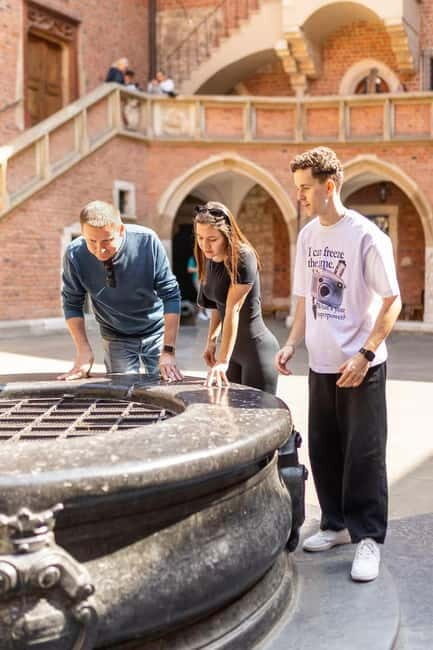 Explore Krakow Old Town - Key Points