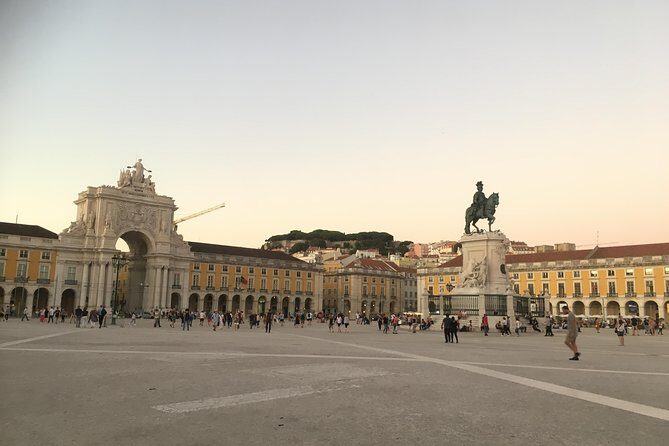 Explore Lisbon by Tuk Tuk: History & Viewpoints - Speed, Comfort, and Practicality