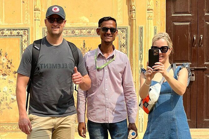 Explore Local Experience Jaipur Sightseeing Tour by Car + Guide - Exploring Jaipur in Comfort and Style: The Local Experience Sightseeing Tour by Car + Guide