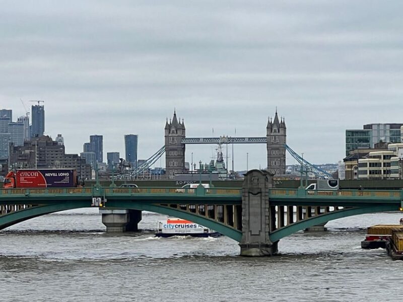 Explore London, Cenotaph, and Buckingham Palace - The Sum Up