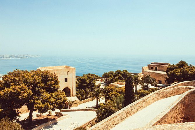 Explore Malaga in 60 minutes with a Local - A Fully Detailed Look at the Malaga 60-Minute Tour