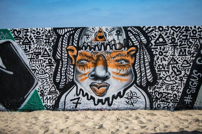 Explore Muscle Beach Venice Canals on Los Angeles Bike Tour - A Detailed Look at the Venice Beach Bike Tour