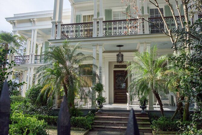 Explore New Orleans' Garden District: Private 2-hour Walking Tour - Key Points