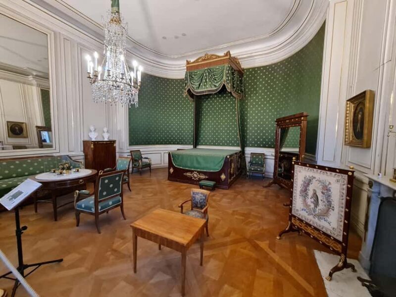 Explore Nymphenburg Palace with an Architect & Guide - FAQ