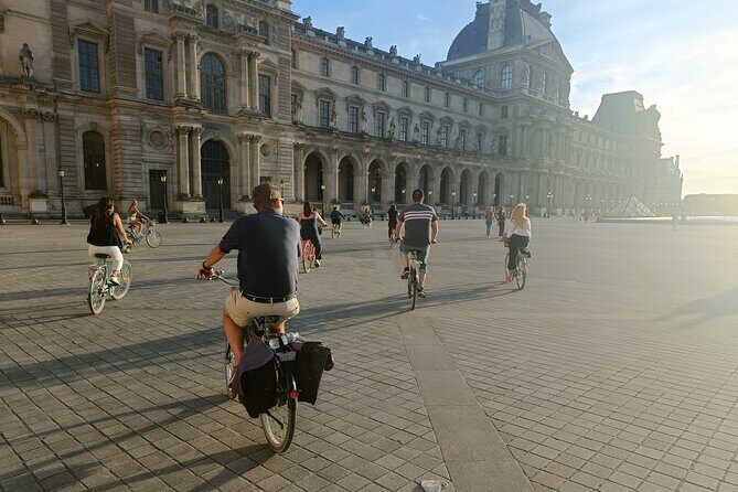 Explore Paris Highlights by Bike - Who Will Love This Tour?