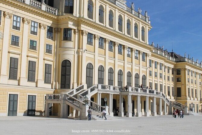 Explore Schönbrunn Palace & Gardens: Private 2.5-hour Guided Tour - In-Depth Review of Schönbrunn Palace & Gardens Private Tour