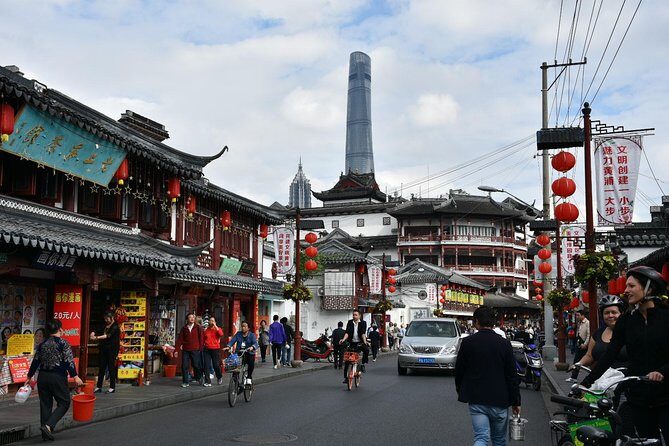 Explore Shanghai Ancient Downtown with Authentic Local Food - The Experience in Depth
