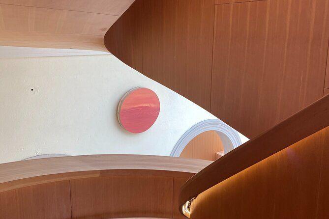 Explore the Art Gallery of Ontario with a Local Expert - Exploring Toronto’s Art Scene with a Local Guide