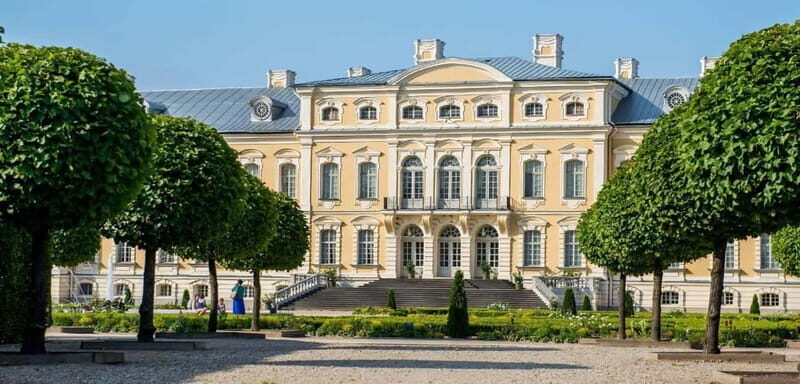 Explore the Baltics: Riga - Vilnius / Vilnius - Riga Daytrip - Who Will Benefit Most?