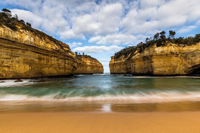 Explore the Great Ocean Road a Coastal Adventure - A Deep Dive into the Great Ocean Road Experience