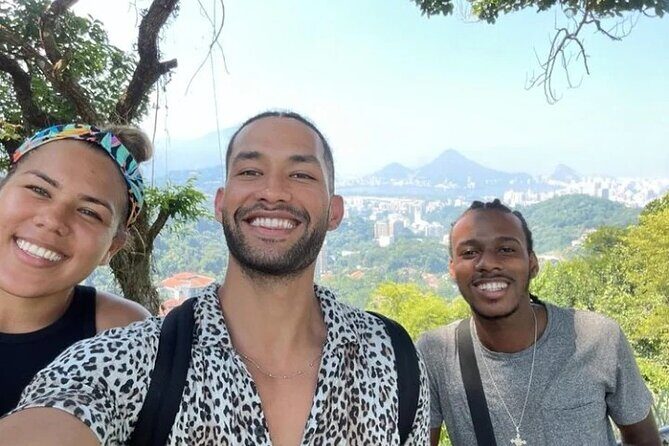 Explore the history and culture of Favela da Rocinha - Key Points