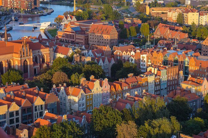 Explore the Instaworthy Spots of Gdansk with a Local - Practical Tips for Enjoying Your Tour
