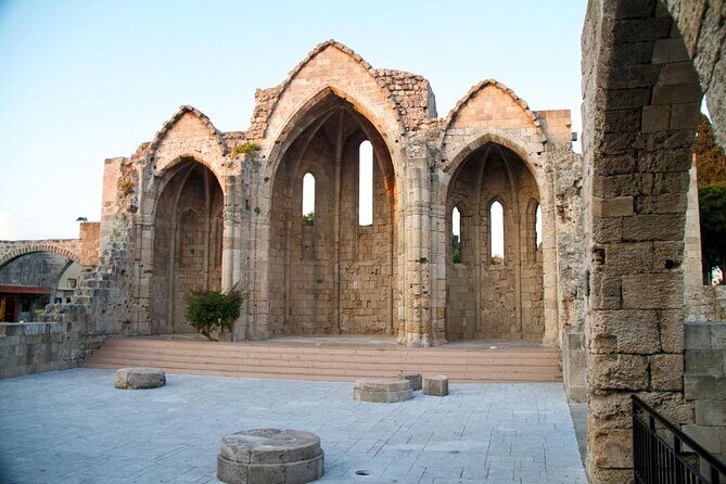 Explore the new town and the medieval town of Rhodes on scooters - 3 hours - The Sum Up