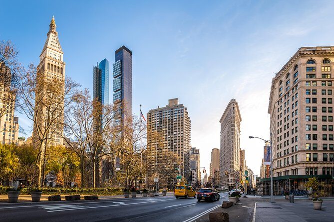 Explore the Ruins of a Forgotten City in the Middle of Manhattan - Key Points