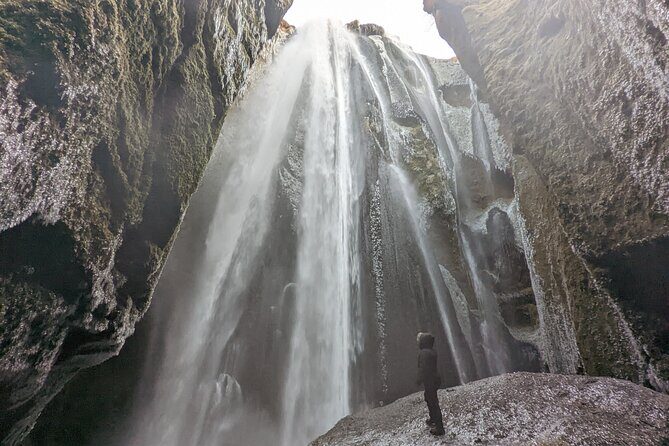 Explore the Waterfalls of the South Coast - A Closer Look at the Waterfalls and Stops