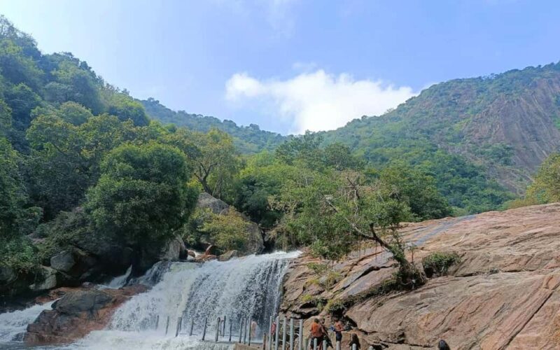 Explore Thirumoorthy Hills: Dam, Temple & Falls in One Day - Key Points