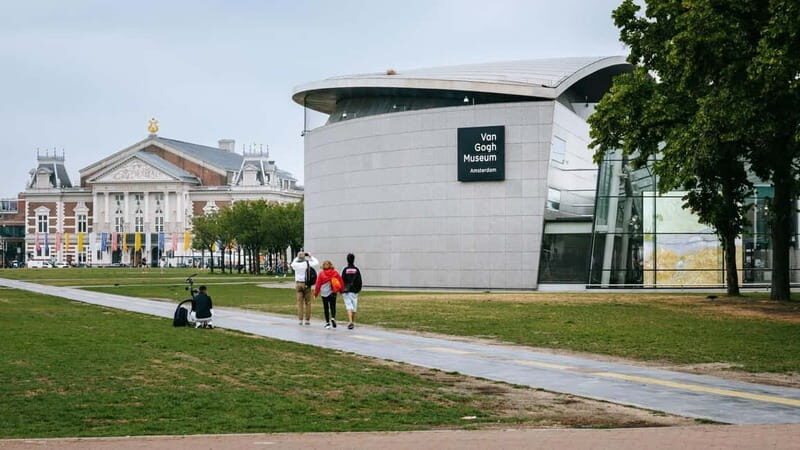 Explore Van Goghs Masterpieces: Sunflowers & The Bedroom - The Setting and What to Expect