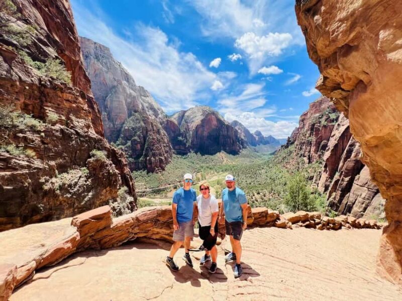 Explore Zion: Private Hiking Photography Tour from Las Vegas - Key Points