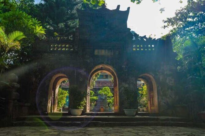 Exploring Marble and Monkey Mountain Tour - The Tour in Detail