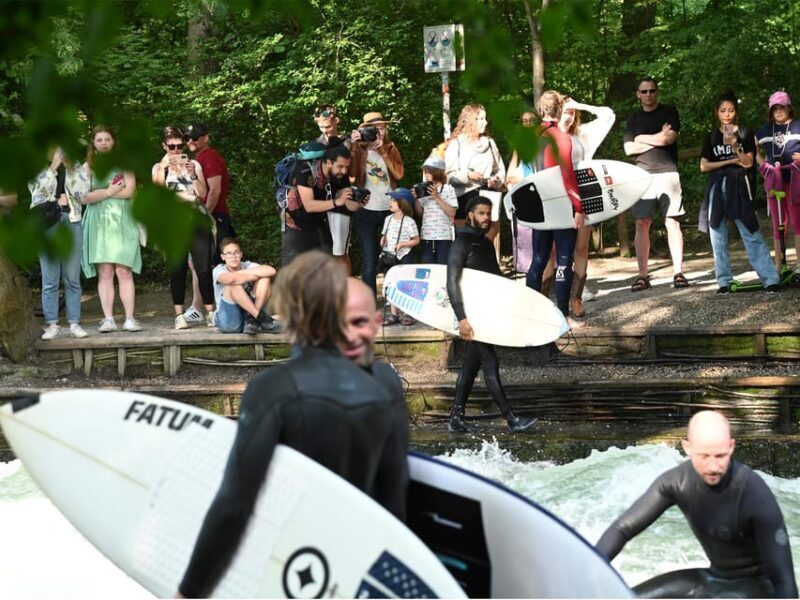 Exploring Munich by Pedicab: Premium Two Hour Tour - Key Points