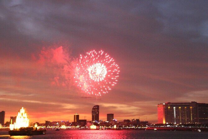 Exploring the Ancient Wonders of Angkor Wat with sunset backheng - Exploring the Ancient Wonders of Angkor Wat with Sunset Backheng