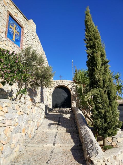 Exploring the Jewels of Santorini: A Comprehensive 5-Hr Tour - Frequently Asked Questions