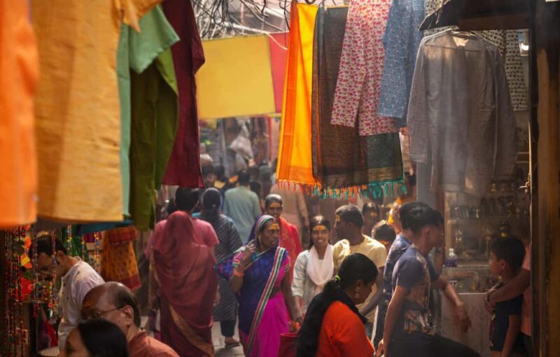 Exploring Varanasi Markets: Guided Tour with Local Guide - Key Points