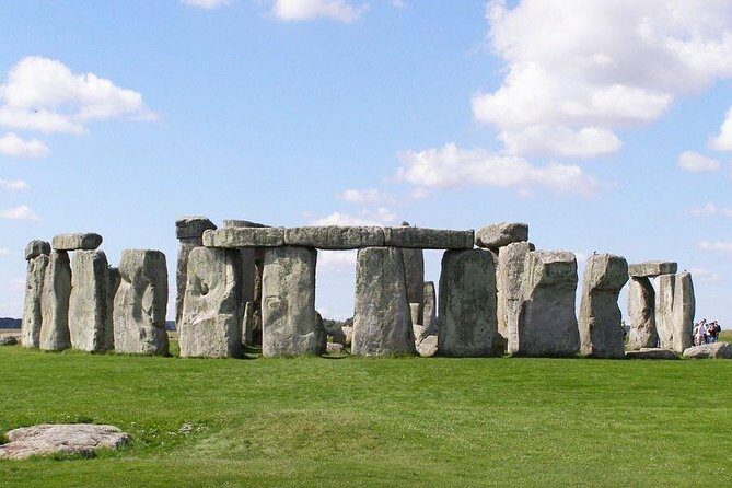 Extended visit: Windsor Castle & Stonehenge with Free Snack Pack - Key Points