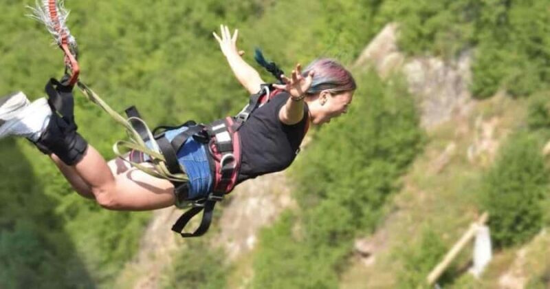 Extreme activity : Bungee jumping - Who Should Consider This Experience?