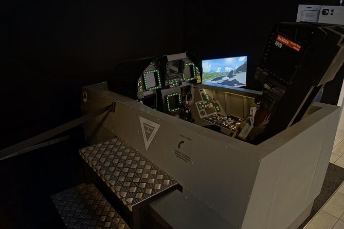 F / A-18 fighter jet flight simulator in Zurich - Who is this experience perfect for?