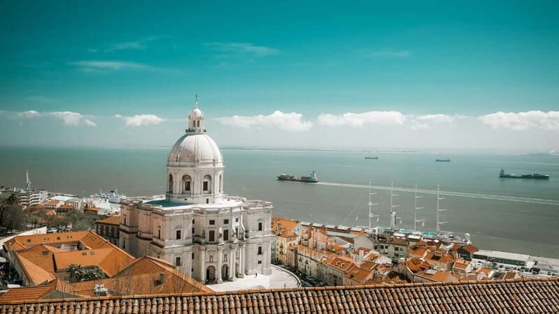 Fado: Guided Historical Tour with Local Dinner - Key Points